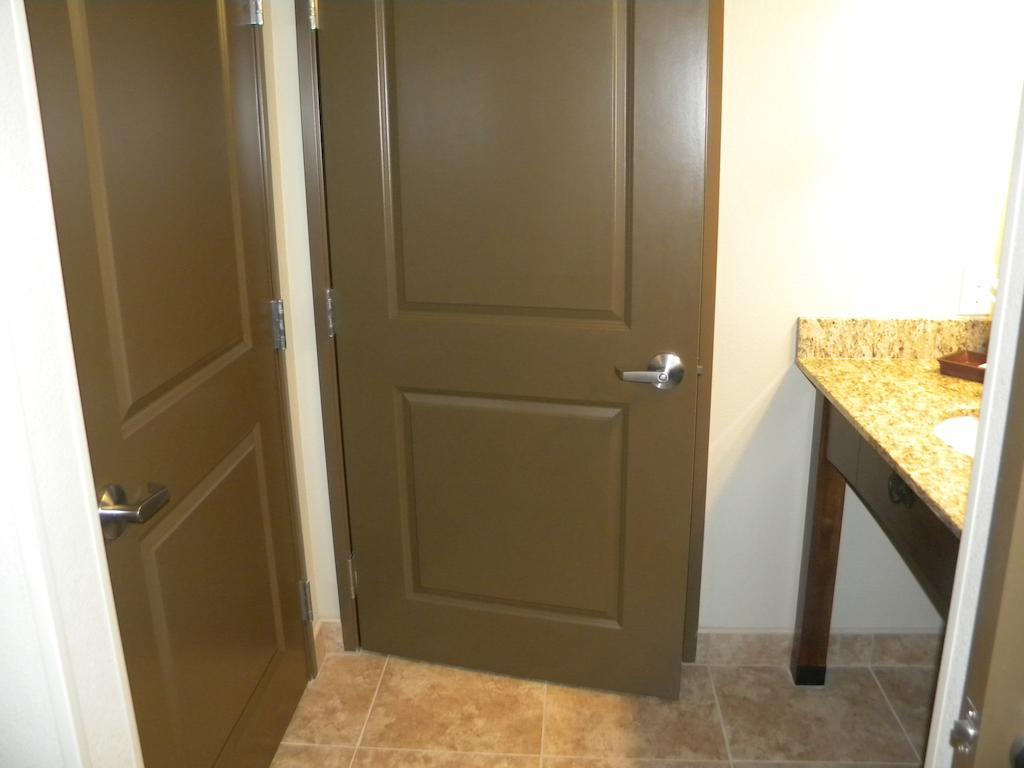 Teddy'S Residential Suites Watford City Exterior foto