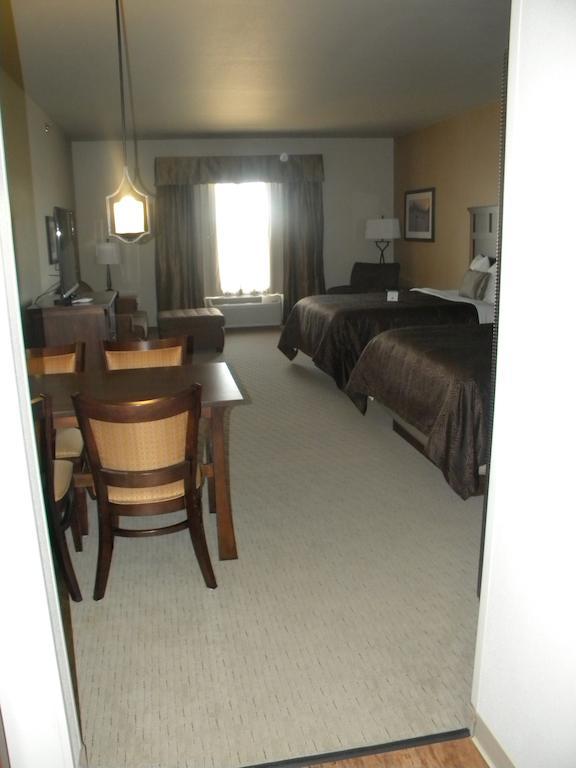 Teddy'S Residential Suites Watford City Exterior foto