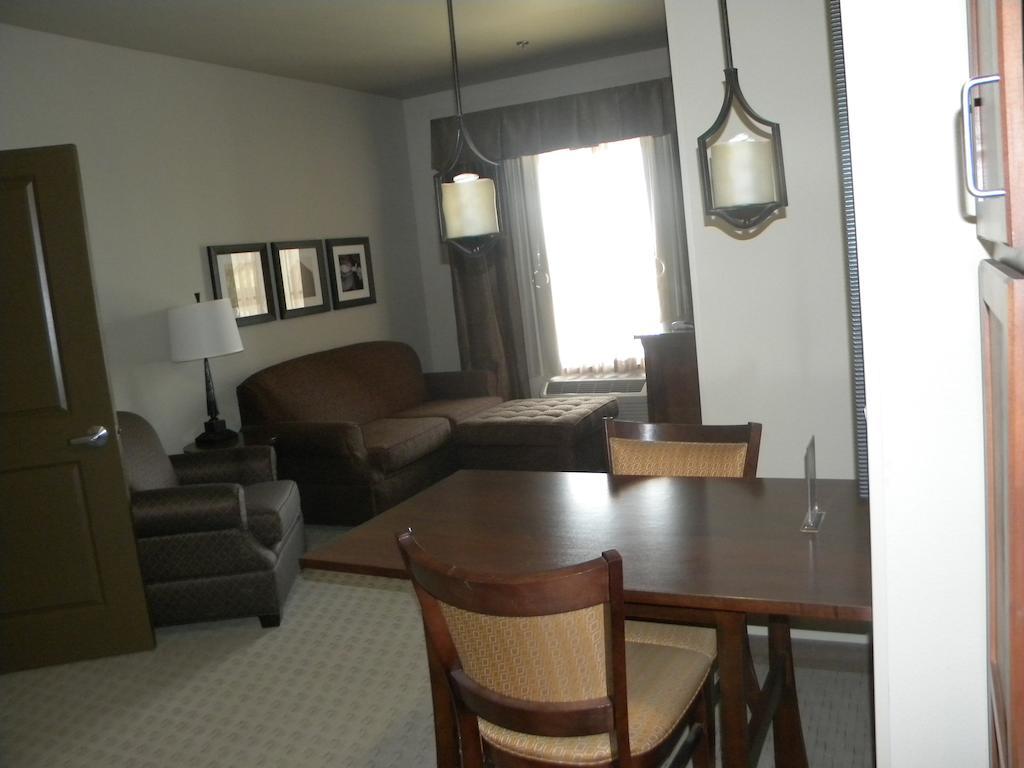 Teddy'S Residential Suites Watford City Exterior foto