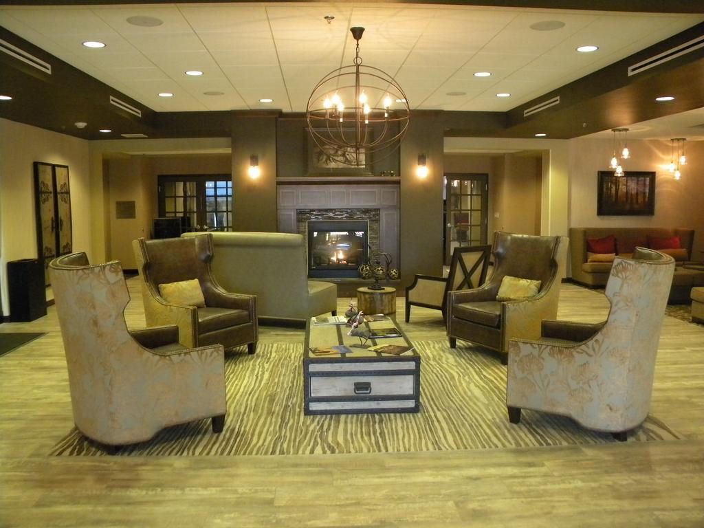 Teddy'S Residential Suites Watford City Exterior foto